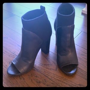 Vince Black Leather and Felt Peep Toe Heels